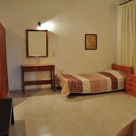 Michalis Apartments Near The Beaches With Sea View Páros Exteriör bild
