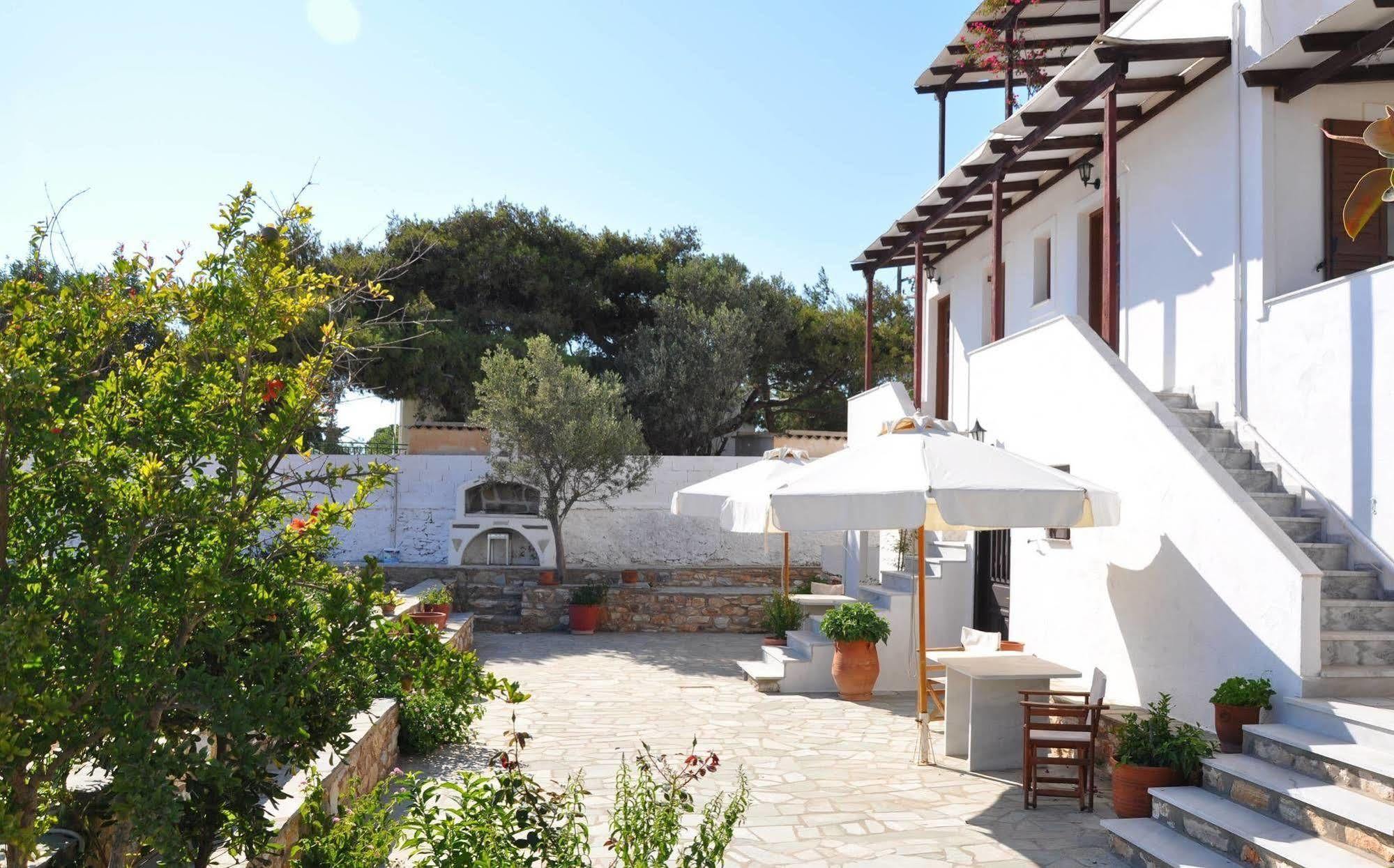 Michalis Apartments Near The Beaches With Sea View Páros Exteriör bild