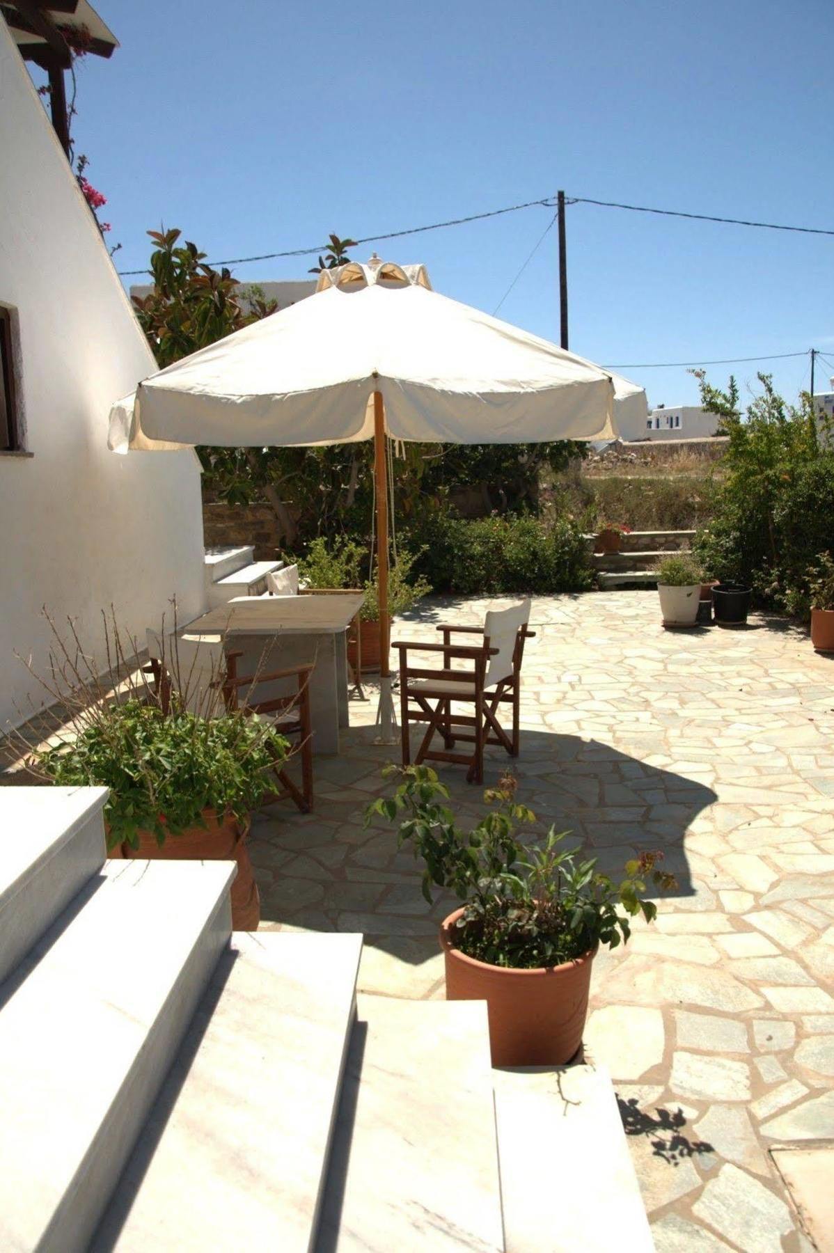Michalis Apartments Near The Beaches With Sea View Páros Exteriör bild